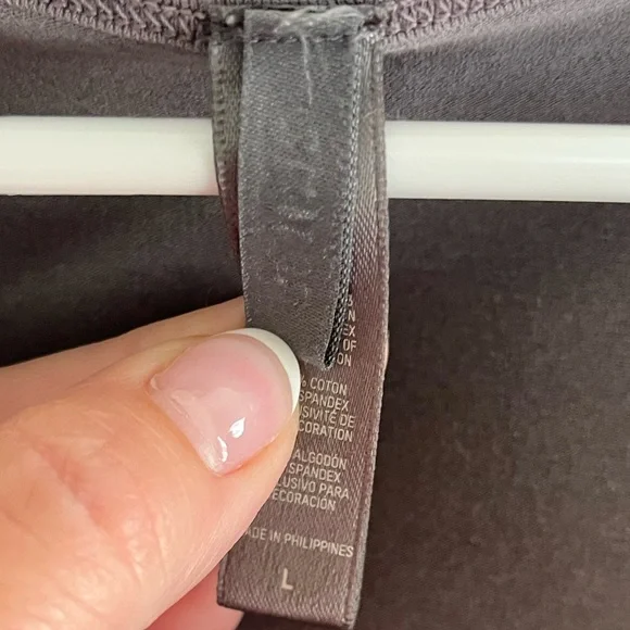 SKIMS Women's Round Neck Long Sleeve T Shirt Grey/purple Size L - Picture 3 of 5